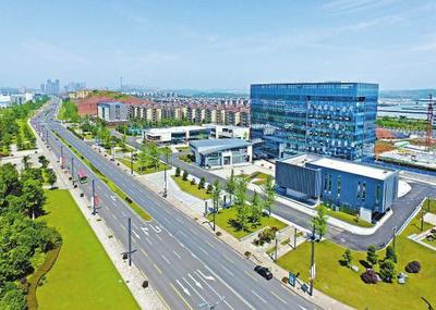 泸州:建设现代化区域中心 建成全国美丽城市